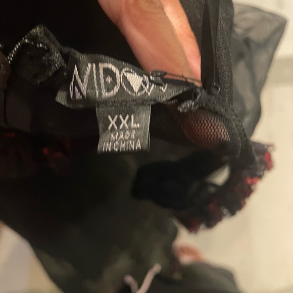 Halloween Elegant Black and Red Gothic Dress - Picture 5 of 5